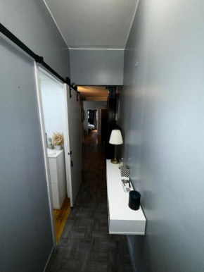 FANCY APT SUBWAY CROSSING STREET - Best Location